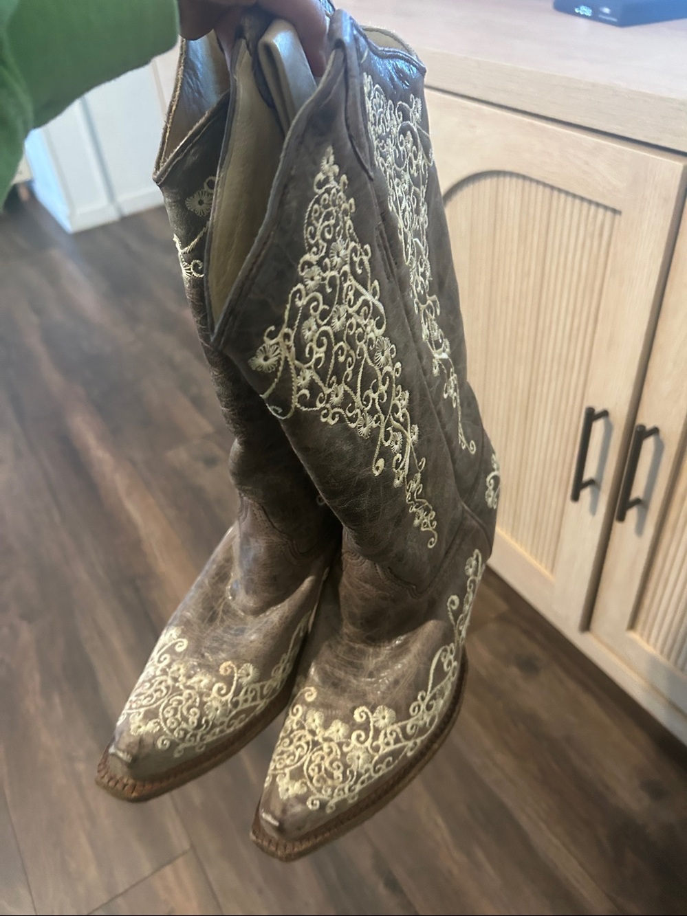Corral Brown Embroidered Western Heeled Boots - Picture 13 of 13